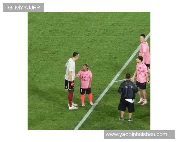 足球明星搞笑反应合集犯规瞬间引发的爆笑场面大盘点