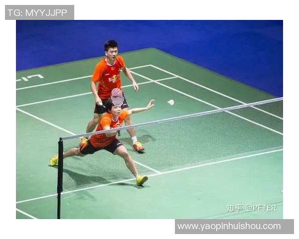 重庆羽毛球队战术解析:聚焦技术与团队协作的完美结合 重庆羽毛球队战术解析:聚焦技术与团队协作的完美结合